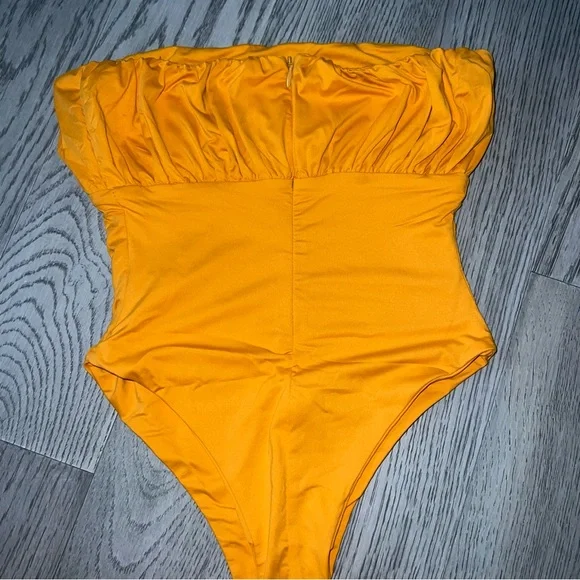 Meshki Strapless Bodysuit - Picture 5 of 6